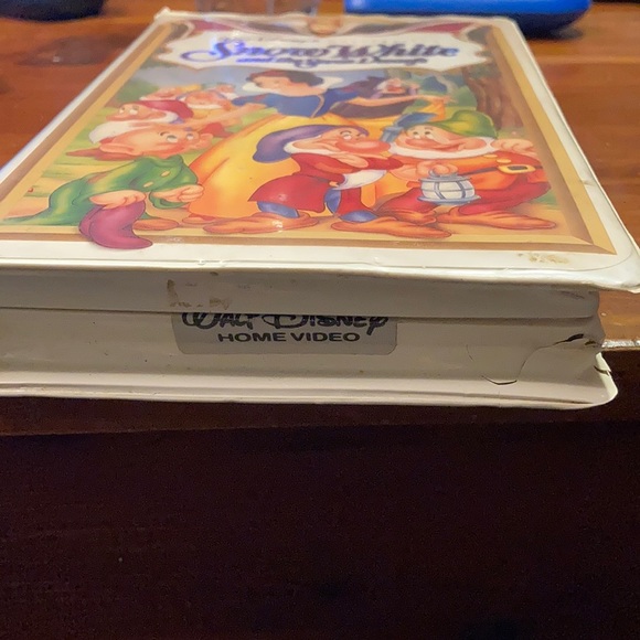 Walt Disney's Snow White&the Seven Dwarfs VHS1524 - Picture 5 of 5